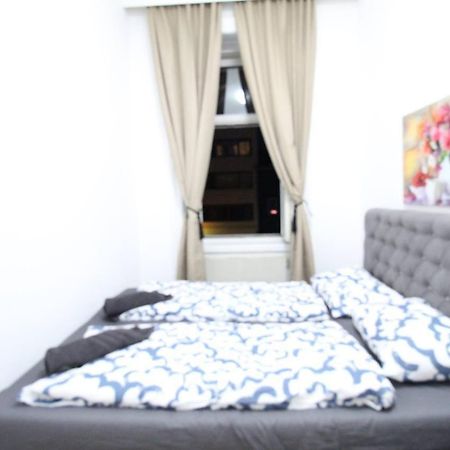 Modern Double Room Js A 비엔나 외부 사진