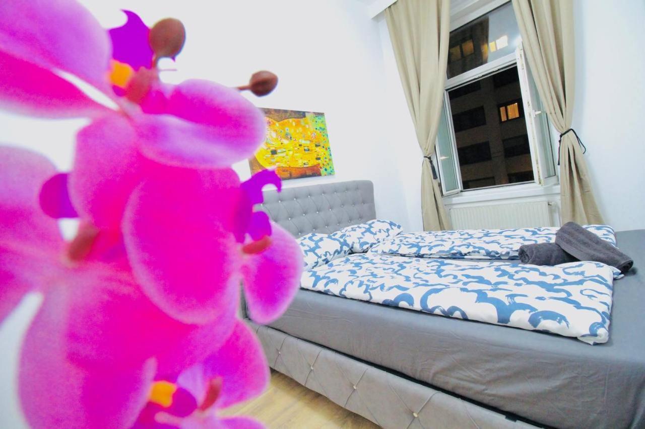 Modern Double Room Js A 비엔나 외부 사진
