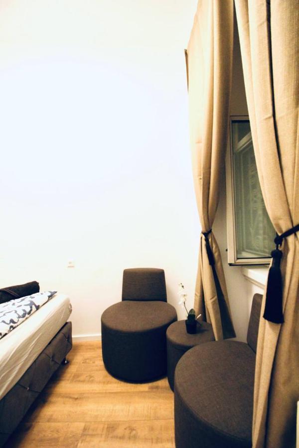 Modern Double Room Js A 비엔나 외부 사진