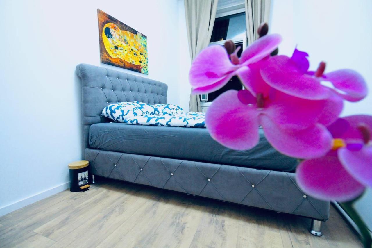 Modern Double Room Js A 비엔나 외부 사진
