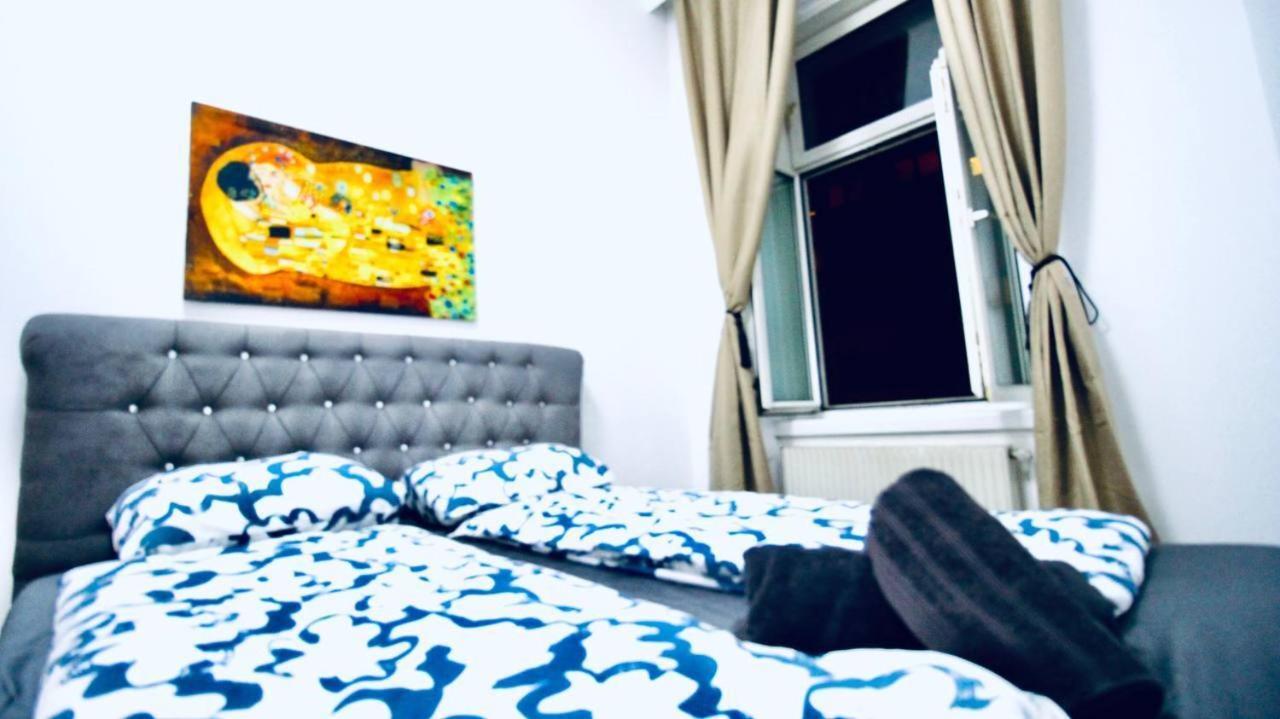 Modern Double Room Js A 비엔나 외부 사진